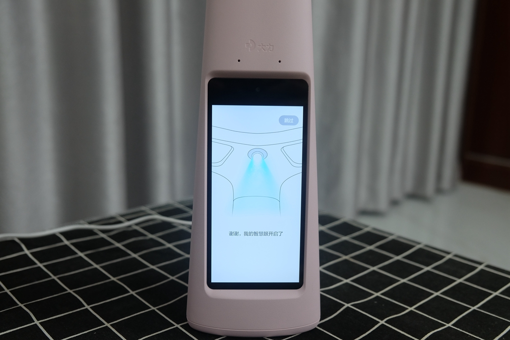 大力智能家教灯t5评测发布会,大力智能家教灯t5学习机评测