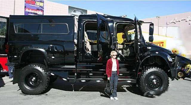 中国巨人和奥尼尔的身高对比,巨人中的巨人大鲨鱼奥尼尔