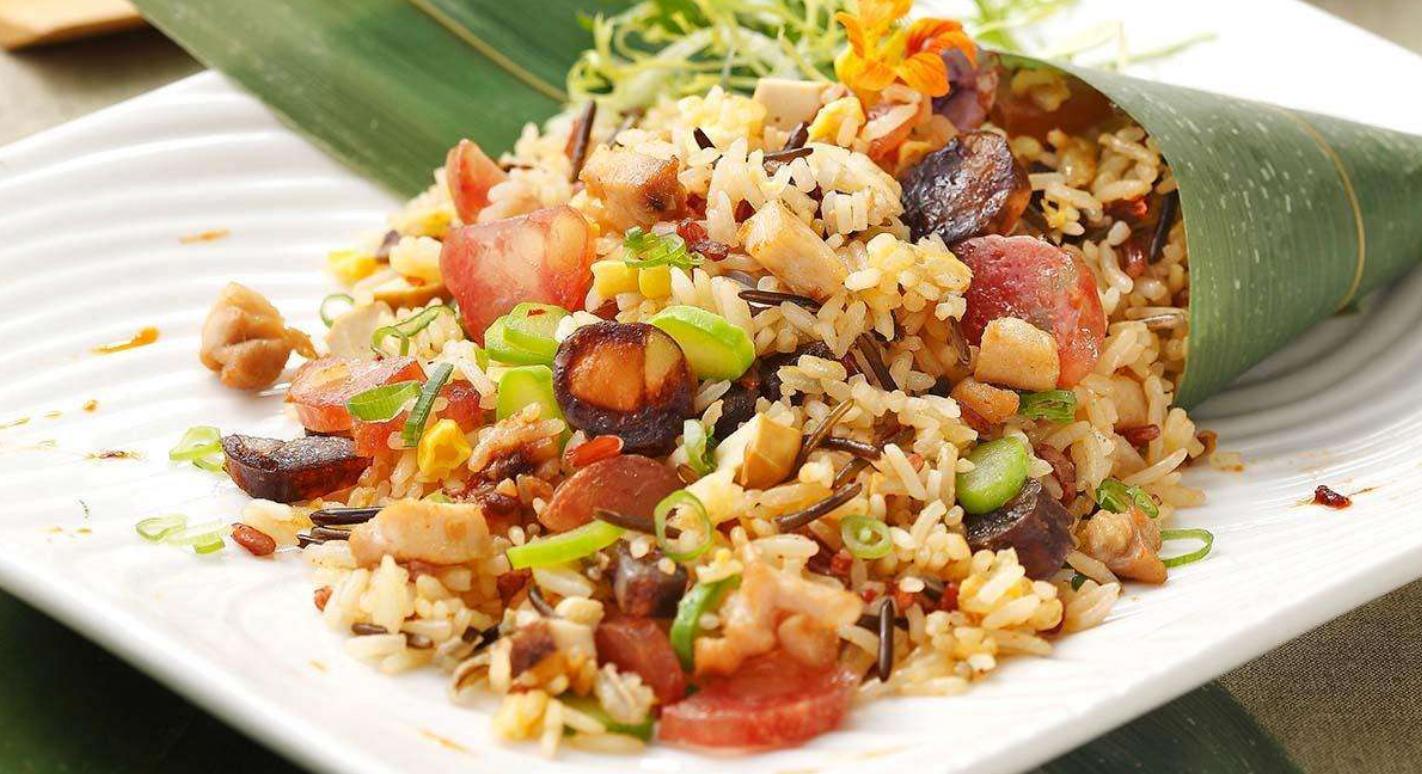 电饭锅煲仔饭腊肠最正宗的做法,青豆玉米香菇腊肠焖饭的做法大全