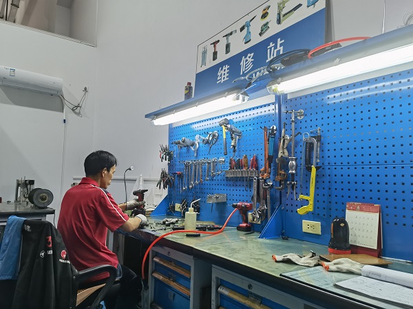 铆钉卡在铆钉枪里怎么取出来,浅谈铆钉卡住铆钉枪处理方法