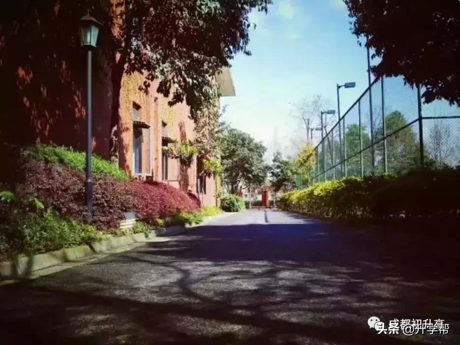 成都校园高颜值,成都环境最好的高中