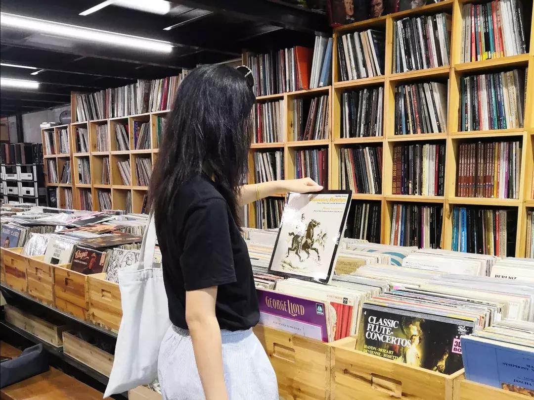 这家被全国黑胶发烧友热捧的宝店，老板原来是他