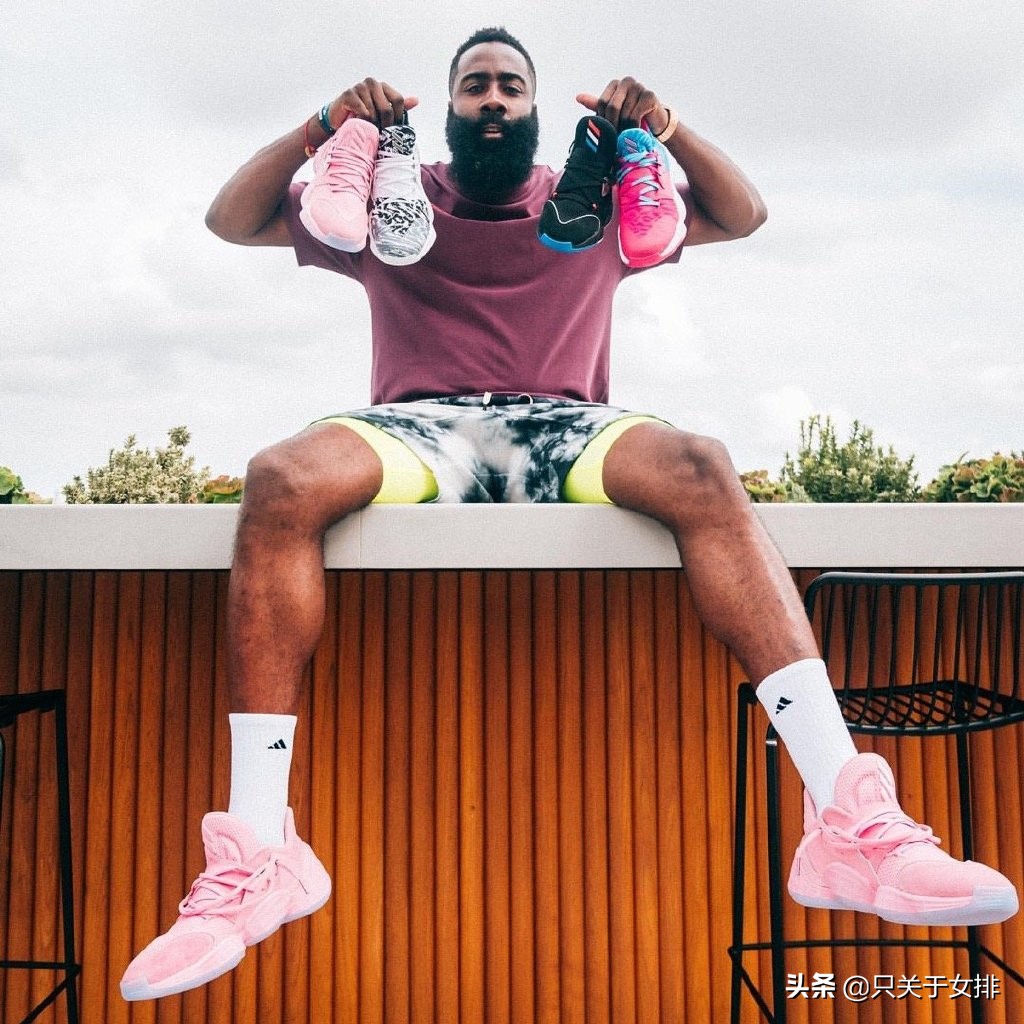 中国女排都有谁穿篮球鞋,中国女排朱婷穿库里球鞋