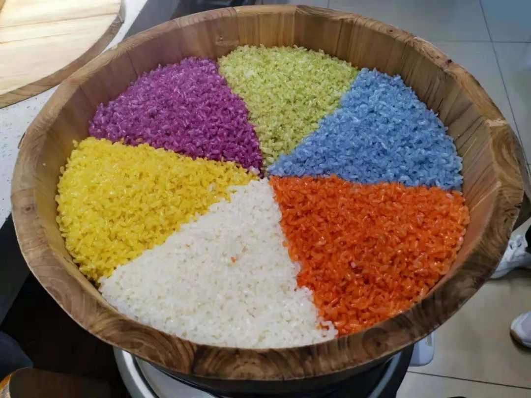 上海翰林广场美食,翰林广场迷鹿风情街