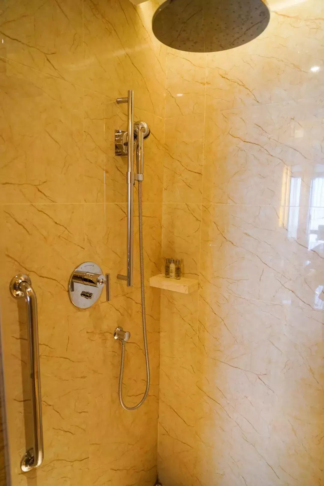 武汉世茂希尔顿酒店价格,思远说出的话