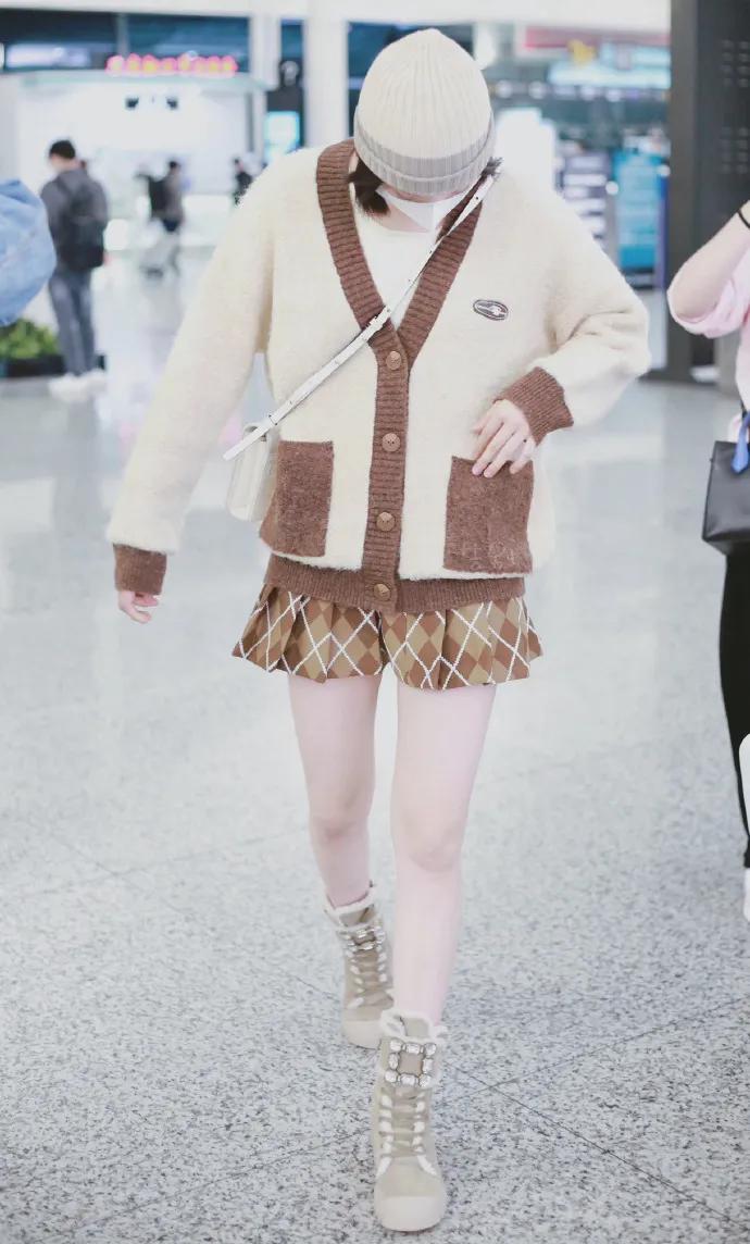 什么款式的马丁靴春夏秋冬都百搭,小个子增高马丁靴新款百搭时尚