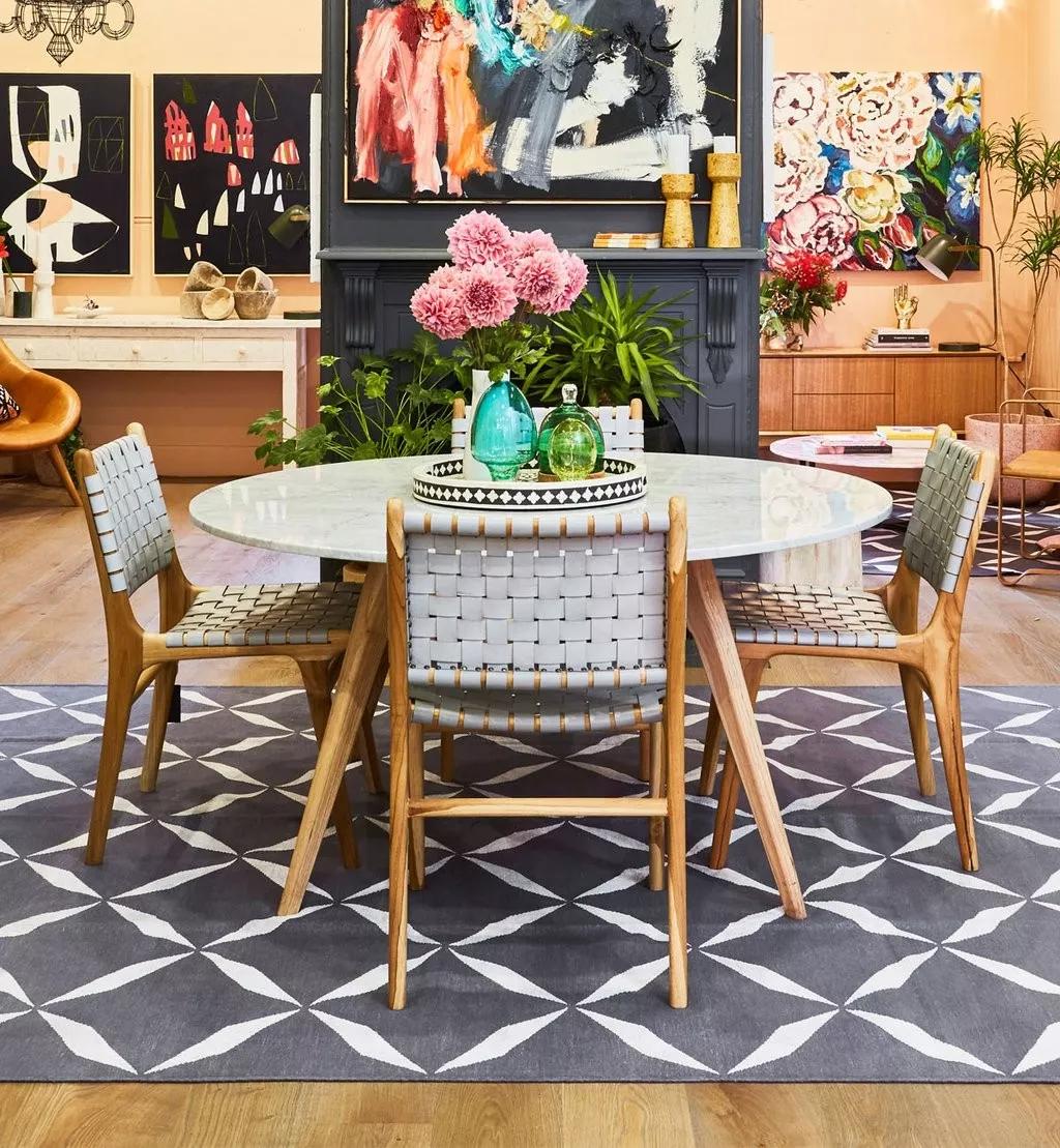 一家匠心别具的新潮家居买手店,她打造了一家美如画的家居买手店