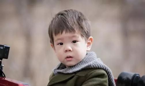 这些娃太好吸了！这些父母更会教啊