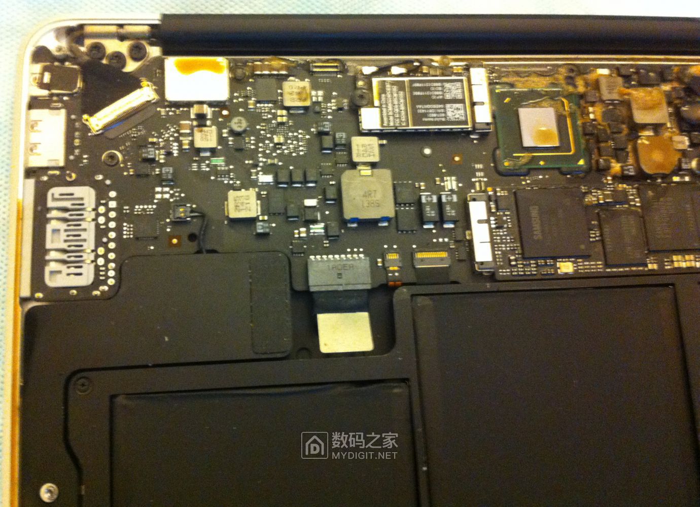 苹果笔记本macbookair7999,苹果笔记本11.6寸macbookaira1370