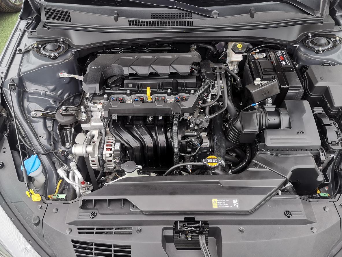 新款伊兰特全景影像,最新款第七代伊兰特仪表盘