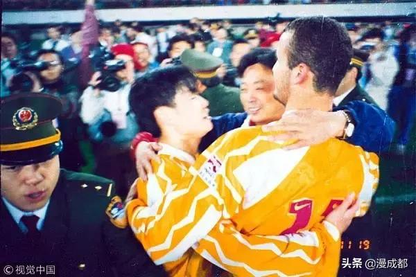 四川全兴足球队现在存在吗,回顾1996年四川全兴