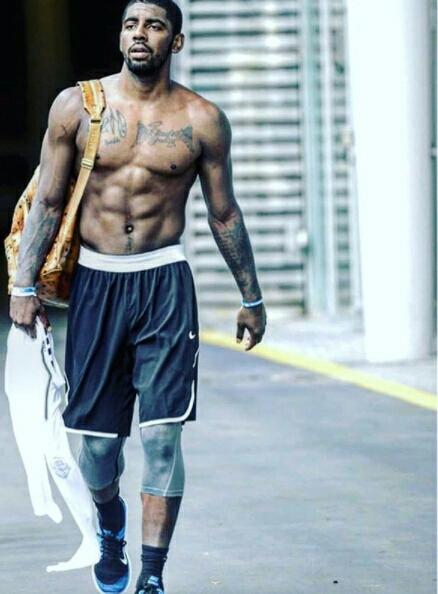 凯里欧文凯尔特人运球,凯里欧文2k23运球风格