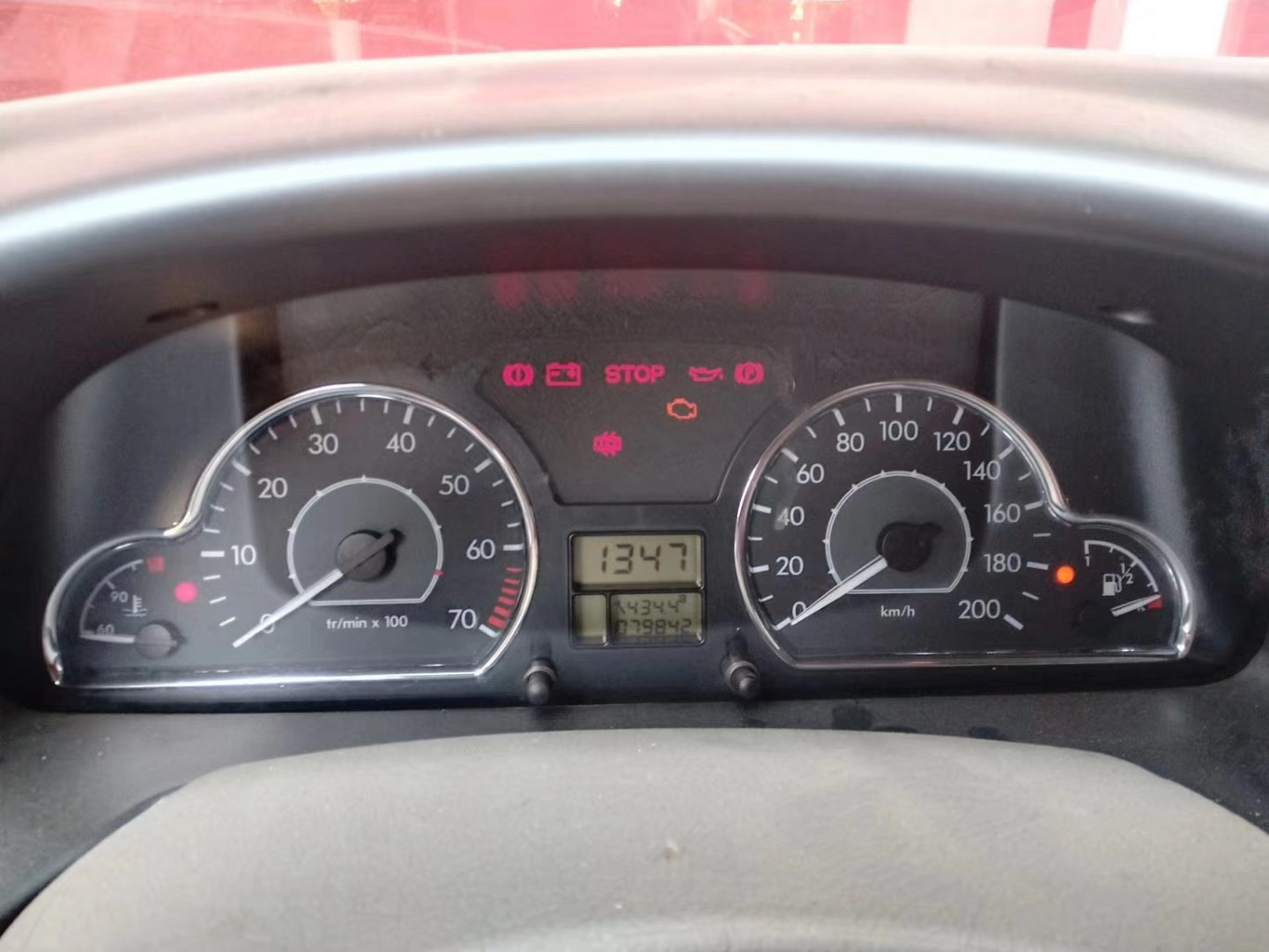 14年二手爱丽舍手动挡,2014年的全新爱丽舍二手车多少钱