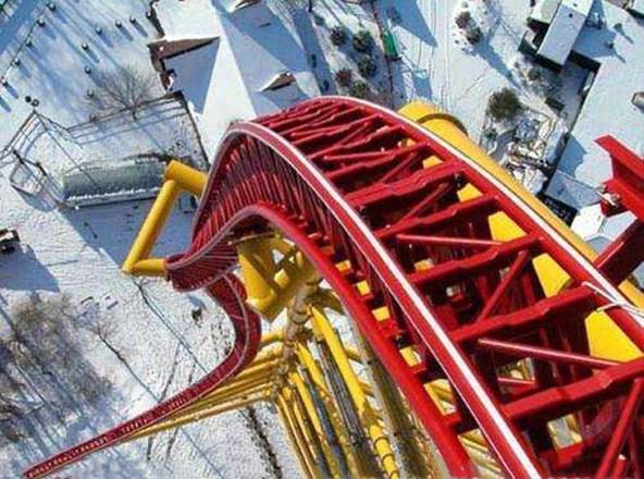 世界最刺激的过山车，景区提醒游客要穿尿不湿，你敢尝试吗