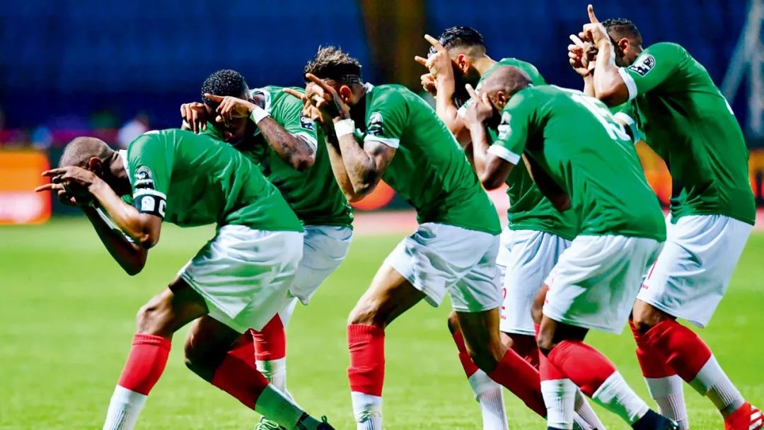 比神仙打架更厉害的形容词,比神仙还厉害的还有什么