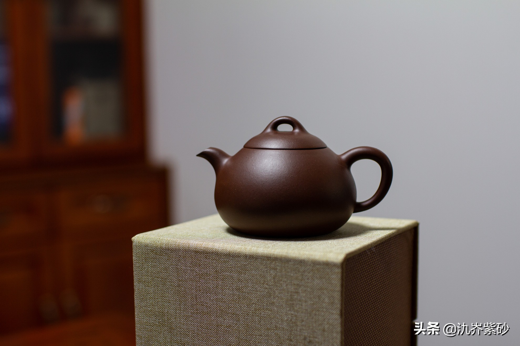 一样的紫砂壶怎么分辨好坏,紫砂壶哪种泥料泡茶最好