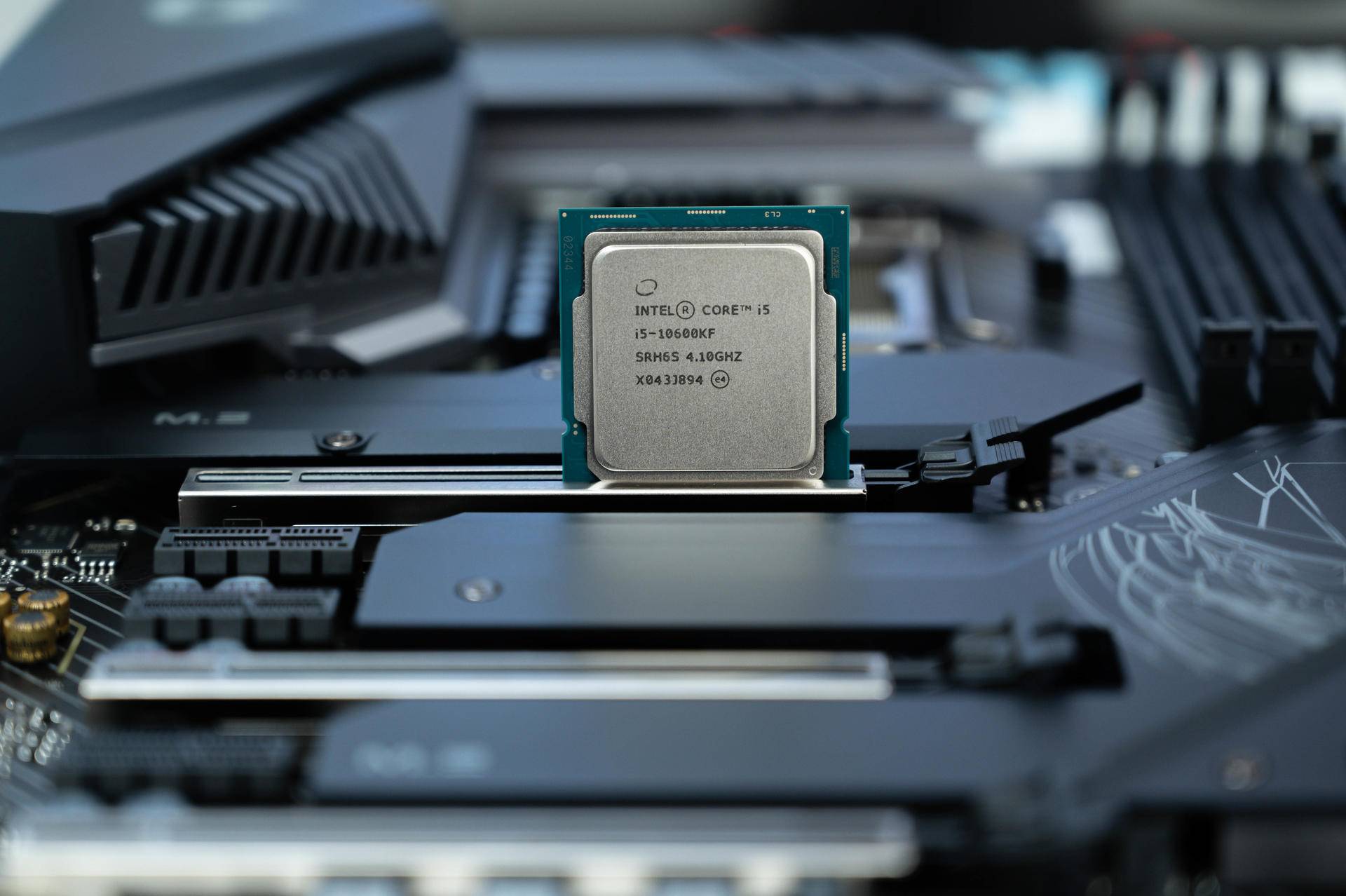 性价比游戏主机分享，玩家的甜品级显卡有了那处理器要怎么选？