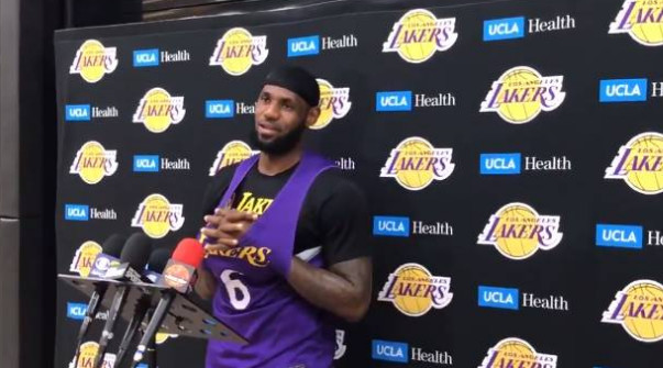 詹姆斯道歉名场面,詹姆斯道歉完整视频