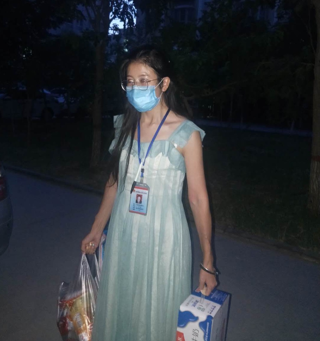 巴州住房公积金管理中心青年志愿者在抗疫一线书写青春华章