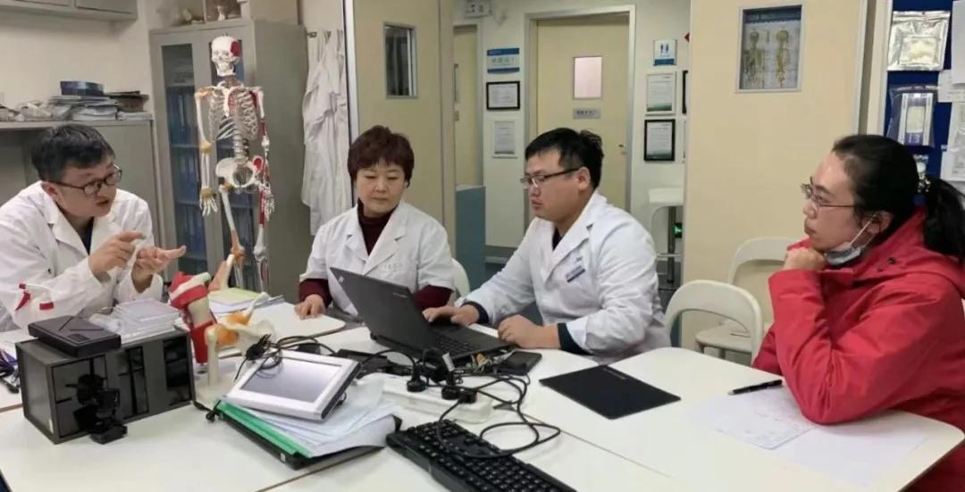 北京积水潭医院皮肤科和研究所移植与再生实验室就自体富血小板血浆分离技术临床应用进行交流探讨