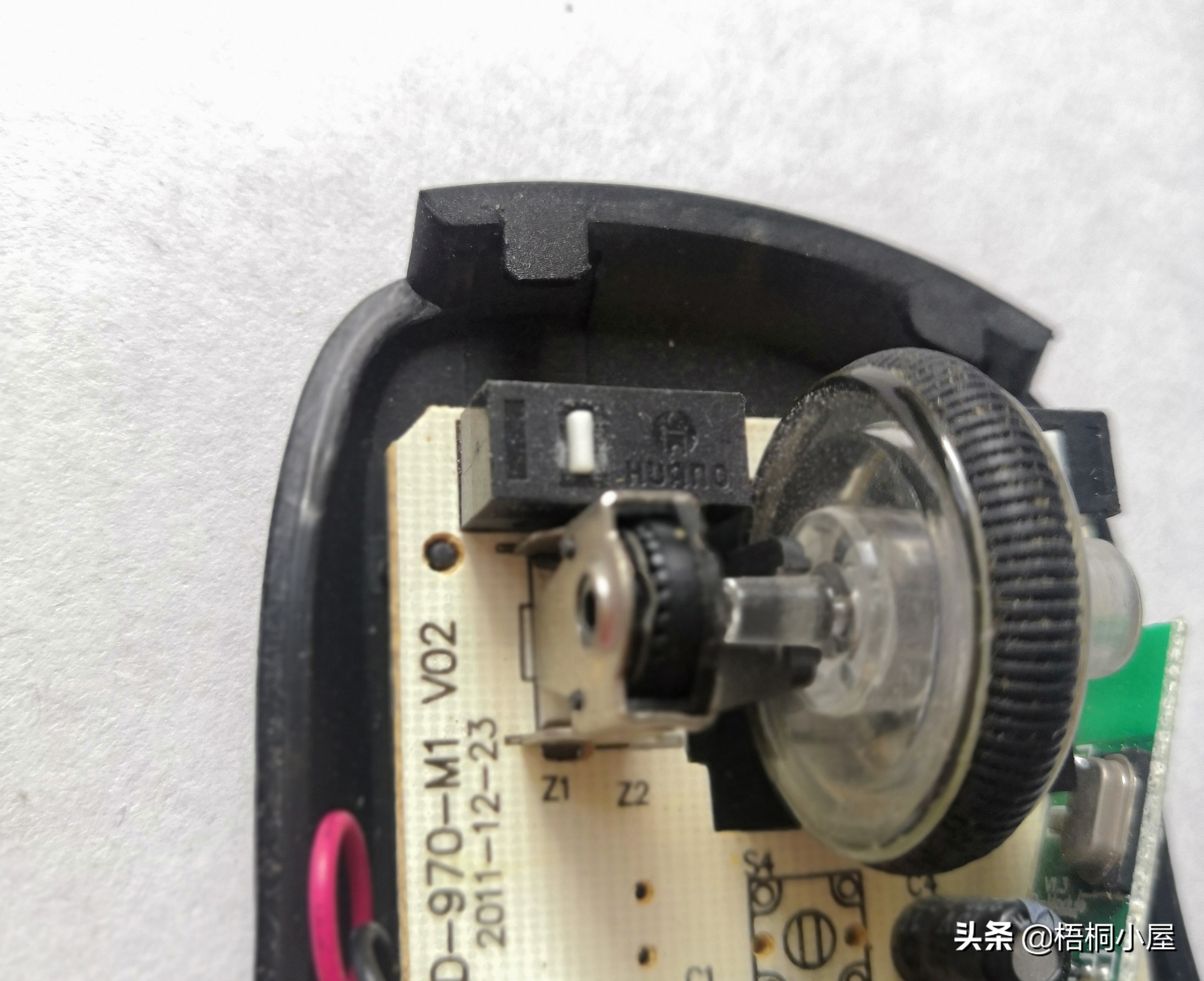 鼠标滚轮按压失灵但是滑动正常,电脑鼠标滚轮失灵维修视频