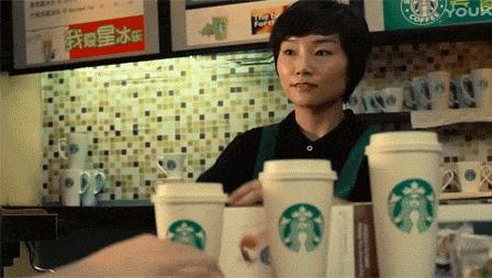 当代年轻人鞋子衣服消费,年轻人消费球鞋