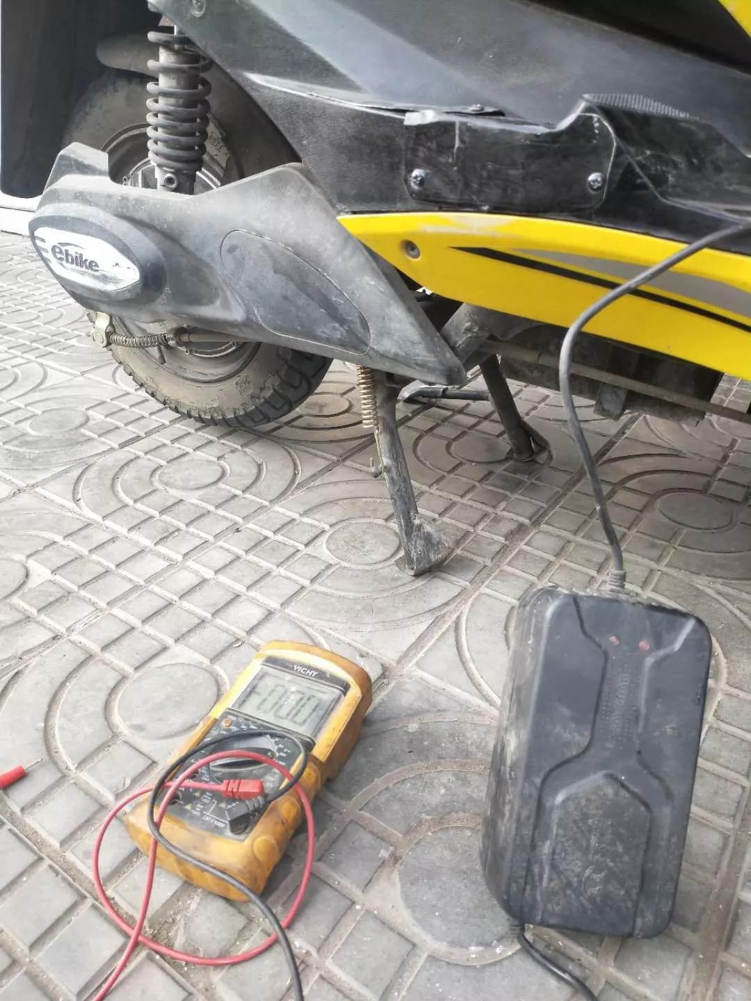 电动车电池不放电了怎么激活,电动车电池饿死了专业的激活方法