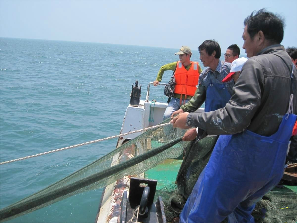 我，出海打鱼十五年，月薪1.2万，最后差点命丧大海