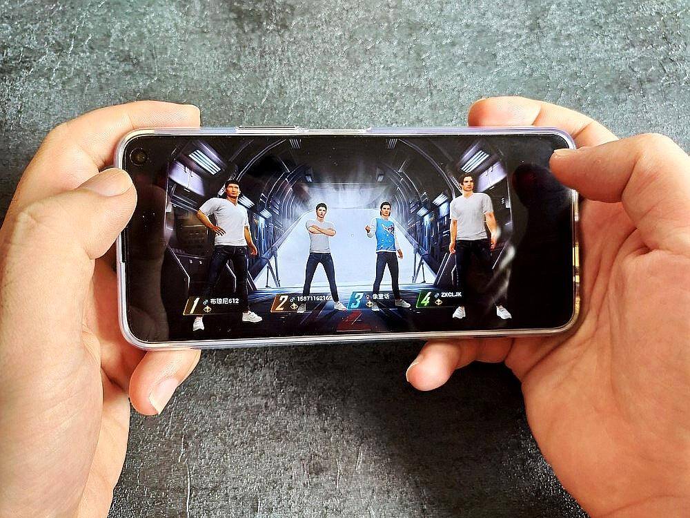 iQOOZ1评测文收集读者评论最新答疑，帮你更清晰的剖析这款手机