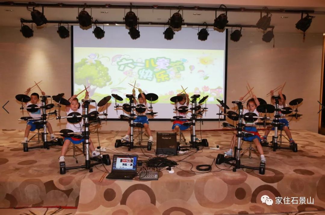 钃濆ぉ娴疯穬鍙岃骞煎効鍥寳浜煶鏅北,鐭虫櫙灞卞弻璇辜鍎垮洯