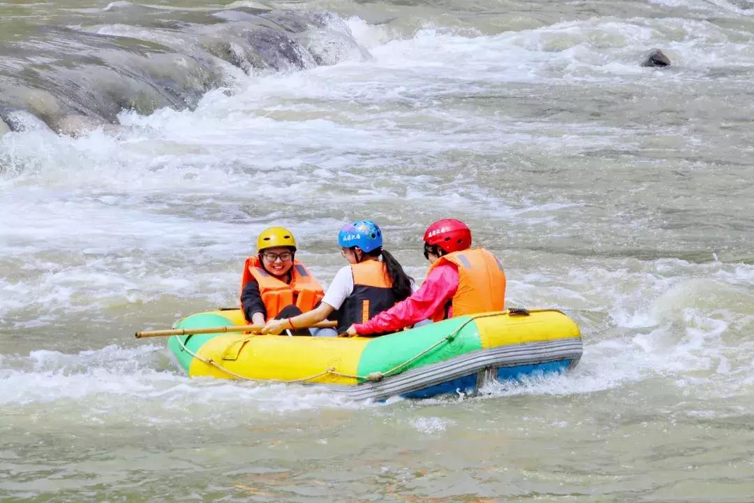 飞拉达攀岩溜索丛林溯溪地心探洞,清远飞拉达丛林探险
