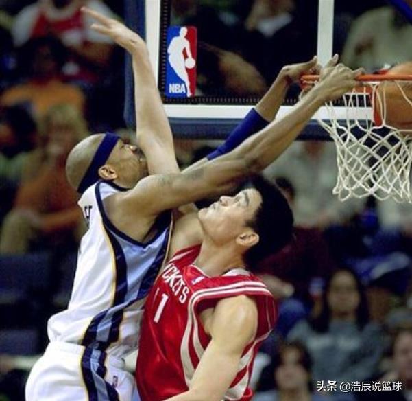 有天赋没球商，除了扣篮别无所长，来CBA淘金却被球队放弃