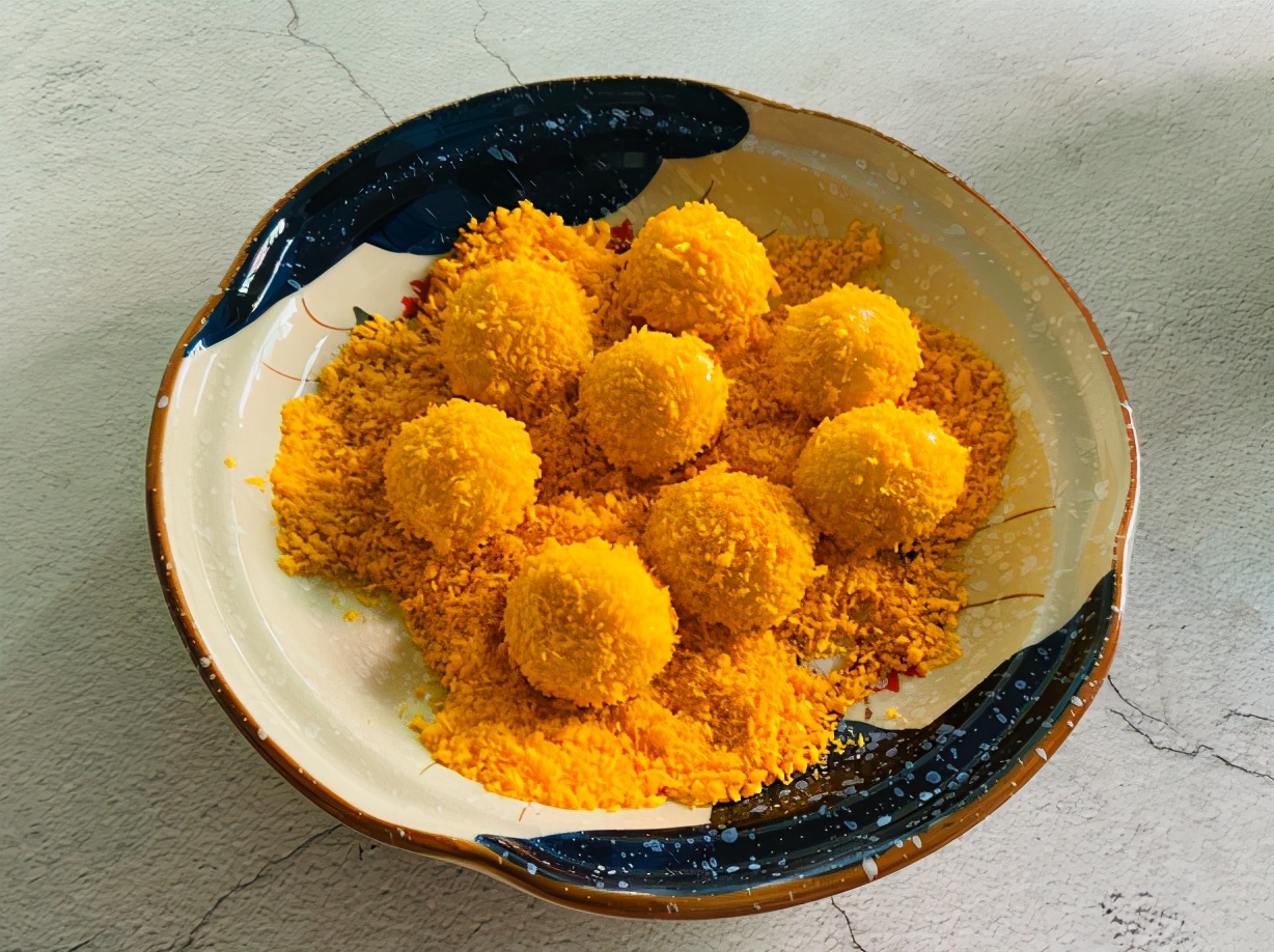 炸汤圆之前用不用把汤圆煮熟,炸汤圆用化开吗