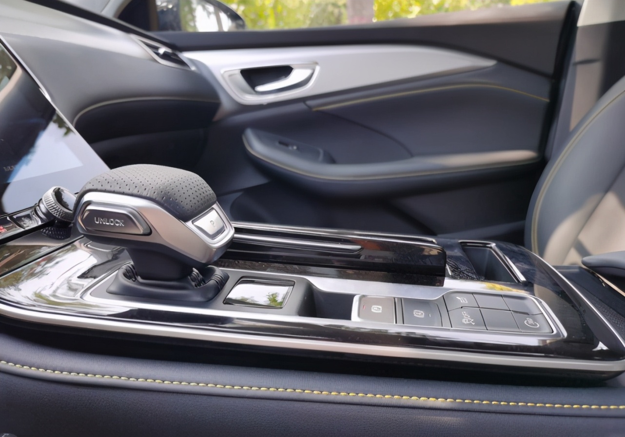 荣威i6maxev,荣威i6max智驾版是顶配吗