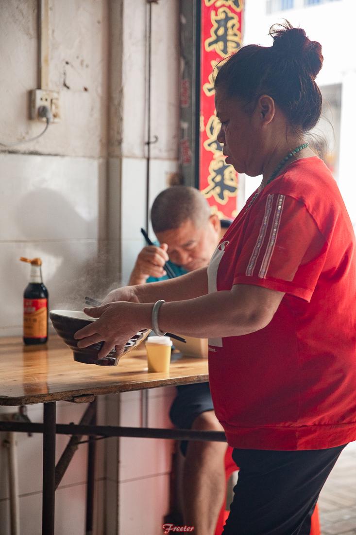 西门老街19元一碗的牛肉海鲜面，虽贵但好吃到勾魂