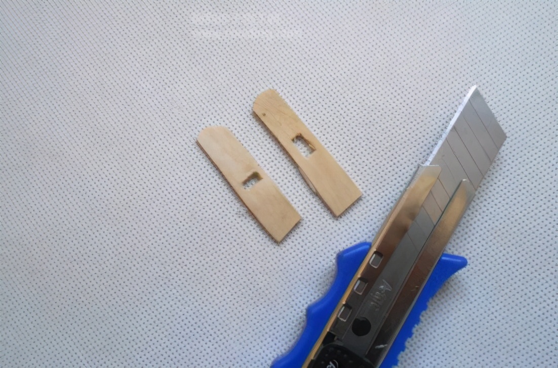 能飞的手工飞机制作幼儿园,国庆幼儿园手工制作飞机图文