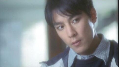 黎明舒淇玻璃之城的吻戏,玻璃之城黎明给舒淇唱的歌