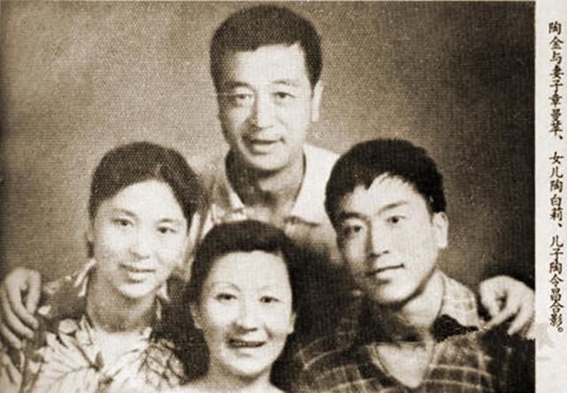 雷雨中鲁侍萍和周朴园为什么决裂,雷雨结局周朴园为什么没死