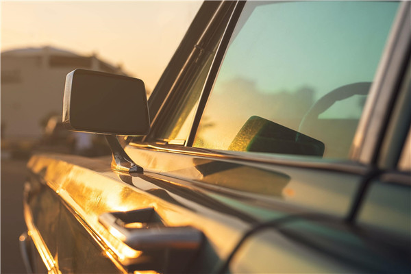 汽车白车漆没有光泽怎么办,原车漆没有光泽怎么回事