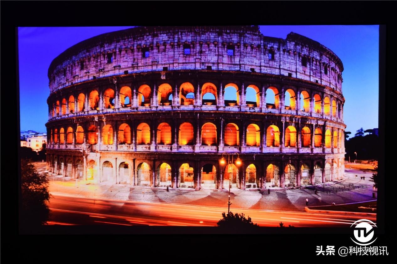 护眼便携影院高亮激光投影,流光溢彩显示器神光同步