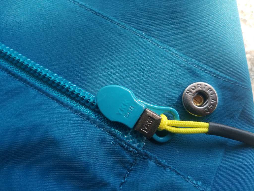 顺心而行--诺诗兰雨影冲锋衣体验