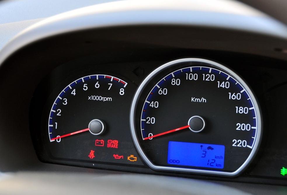 现代悦动2011款续航,现代悦动续航里程怎么看