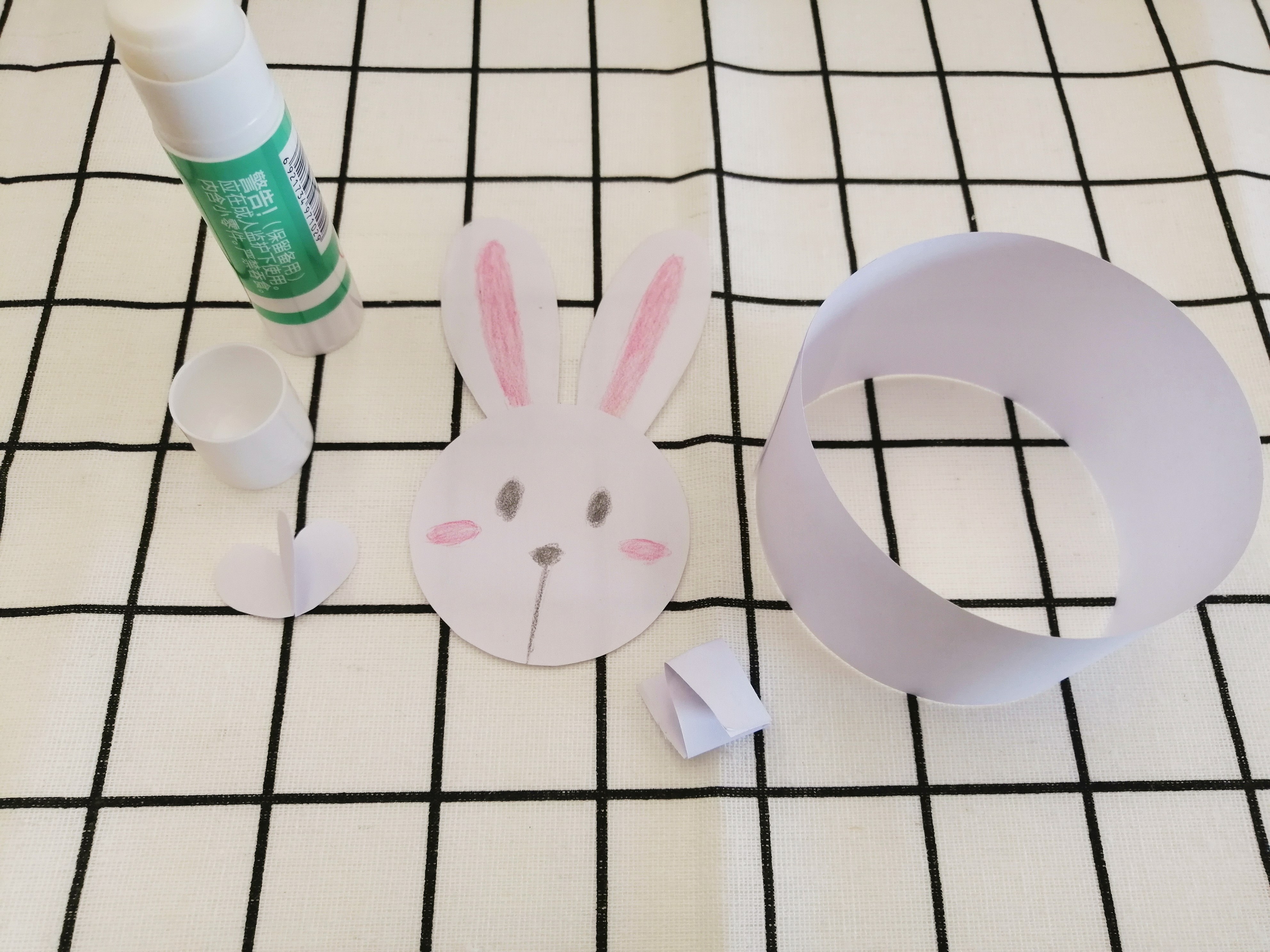 小白兔灯笼教程,怎样才能做可爱的小兔兔灯笼