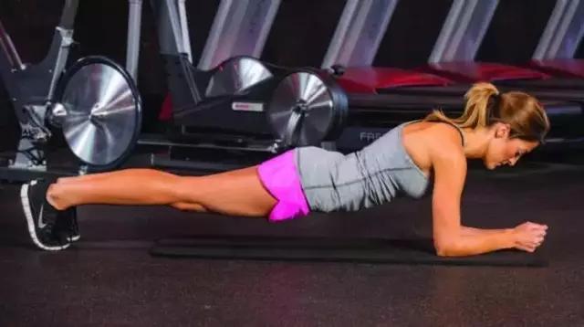 平板支撑坚持多久可以瘦肚子,平板支撑坚持20天暴瘦全身