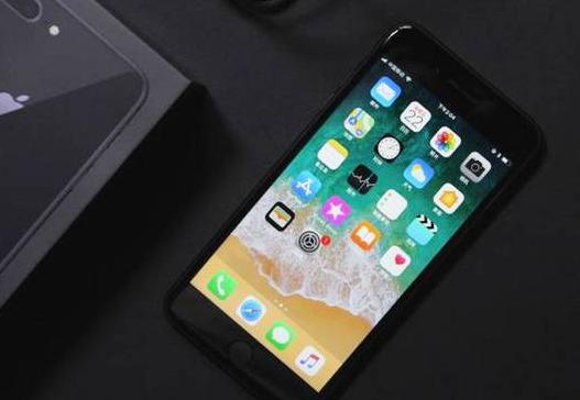 用了一年的时间总结了iPhone8Plus的三个优点，还买什么XR？