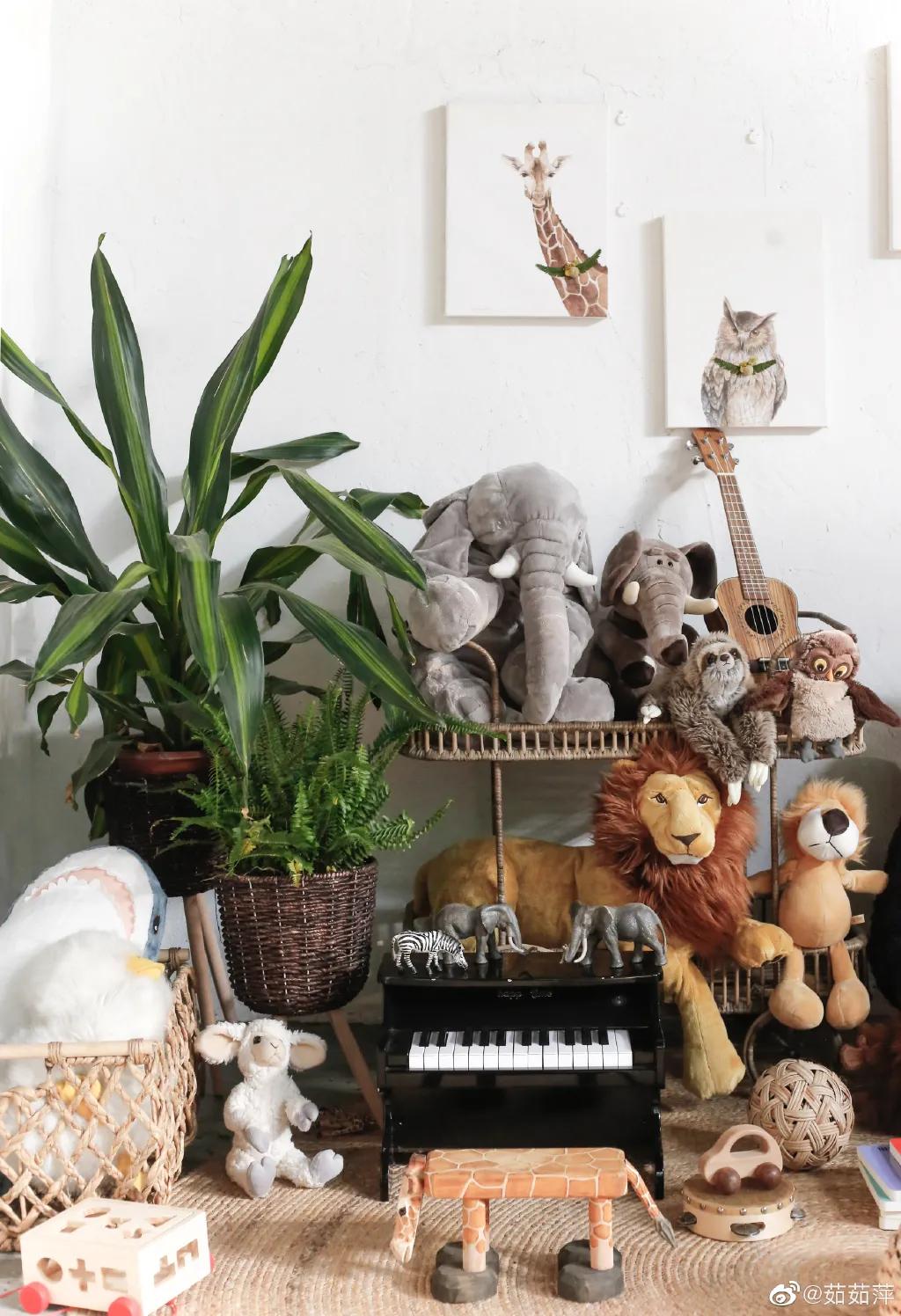 夫妻深山打造500万别墅,90后夫妻隐居山林自建小屋