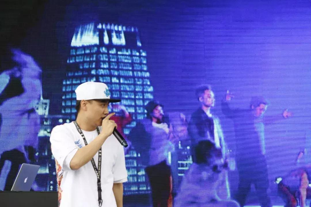 力卡专业无线演出系统全程护航2019江小白YOLO青年文化节