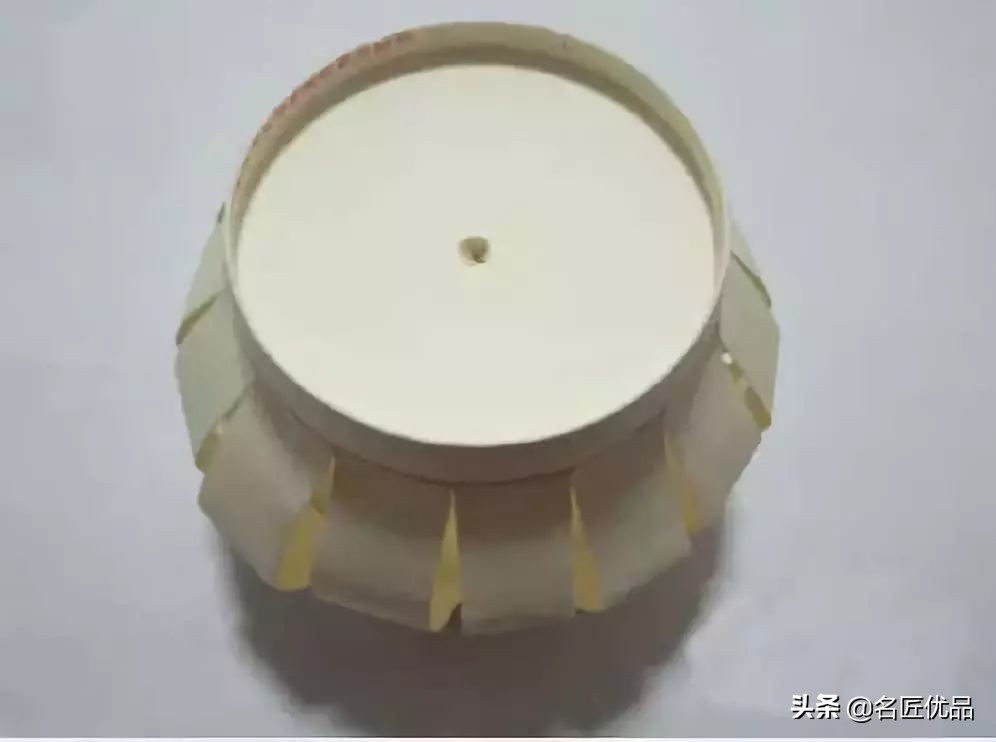 猪年手工制作纸灯笼,大红灯笼手工制作简约过年