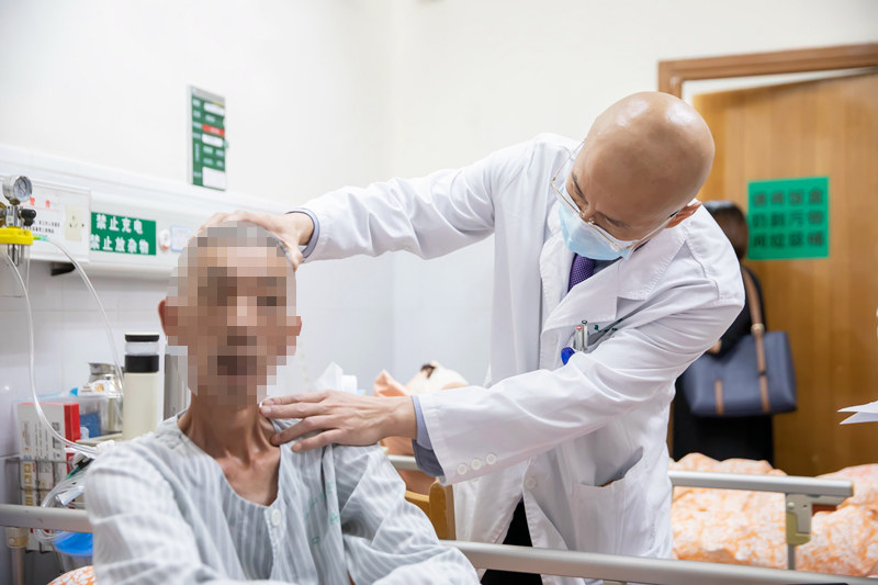 85岁老人得了晚期口腔癌能活多久,87岁老人得了口腔癌