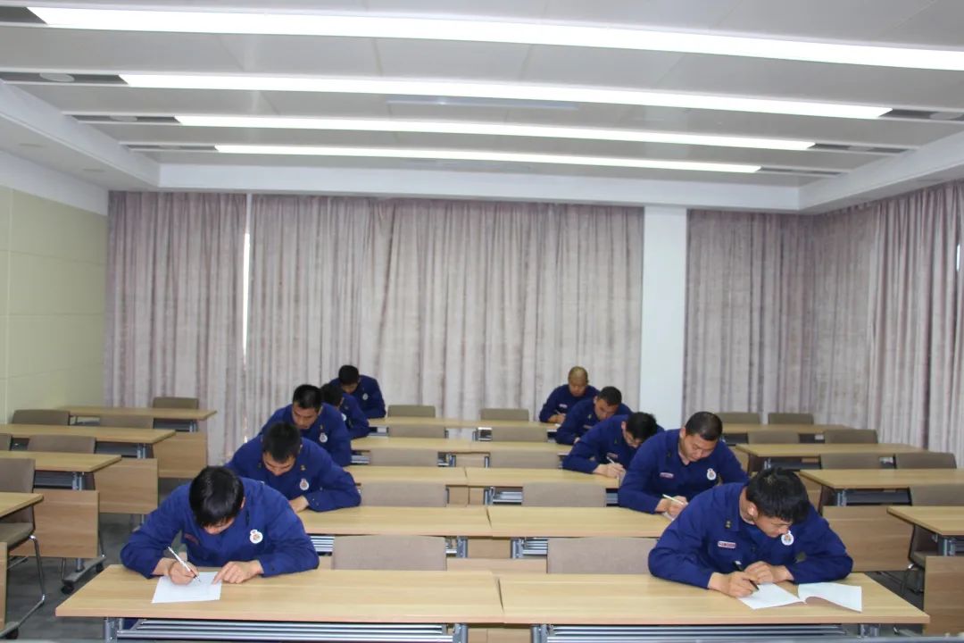 紧扣实战夯基础，苦练本领促提升--徐州市消防救援支队举高消防车驾驶员培训纪实